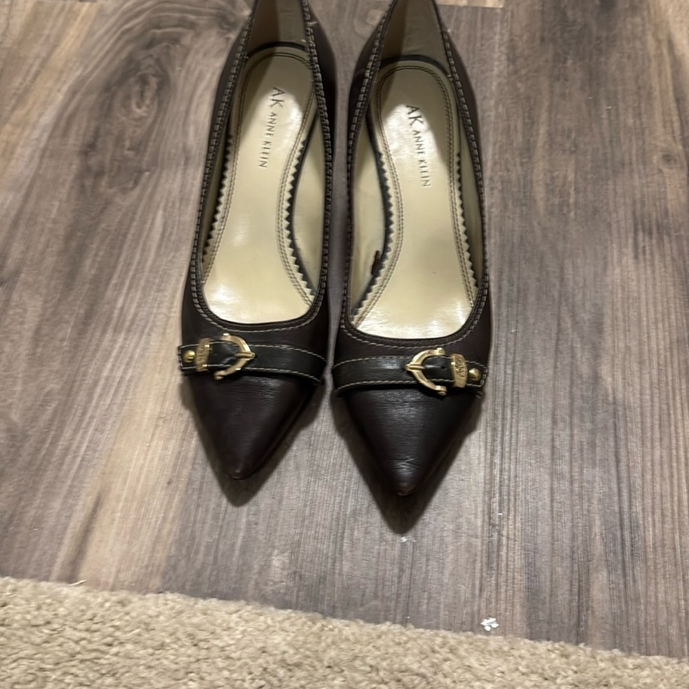 Anne Klein Brown Heels Sleek Minimalist Design